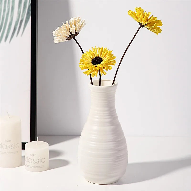 MODERN MINIMALIST VASE