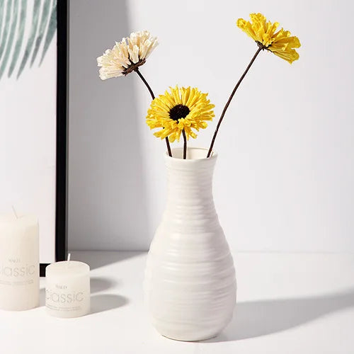 MODERN MINIMALIST VASE